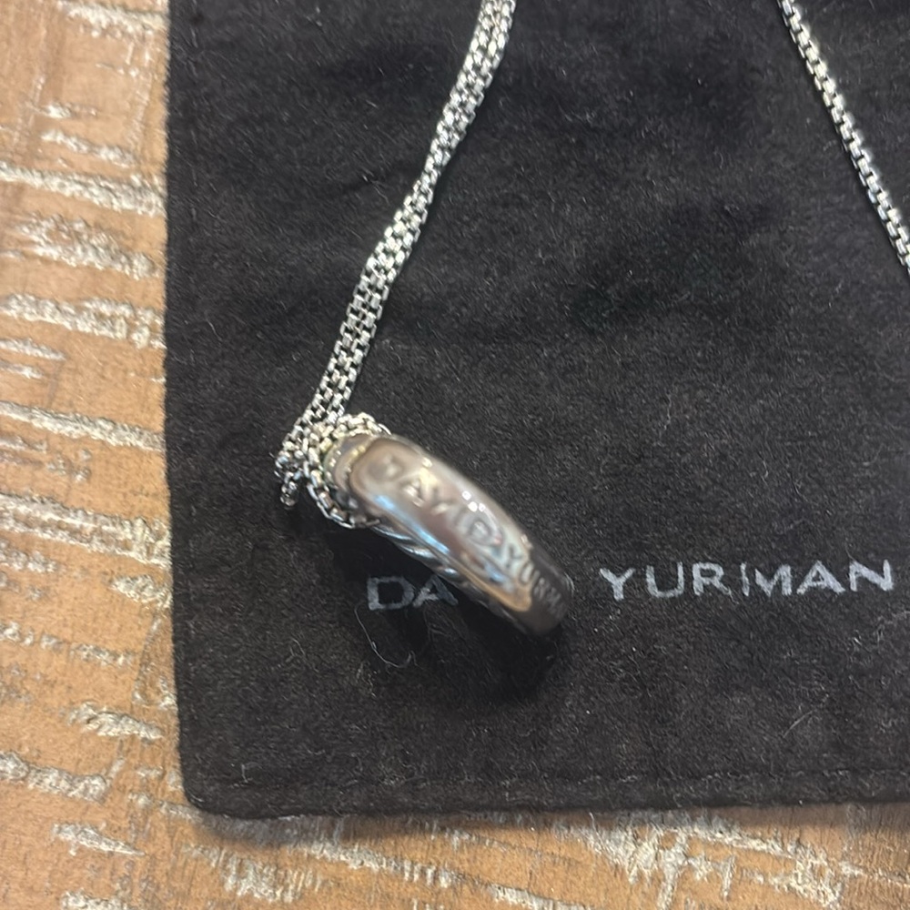 David Yurman cable heart necklace 
Cable Collection pre-loved great condition - Picture 3 of 5